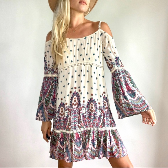 Altar'd State Dresses & Skirts - Alter’d State Boho Paisley Flare Sleeve Dress S